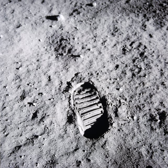 moondust bootprint on moon