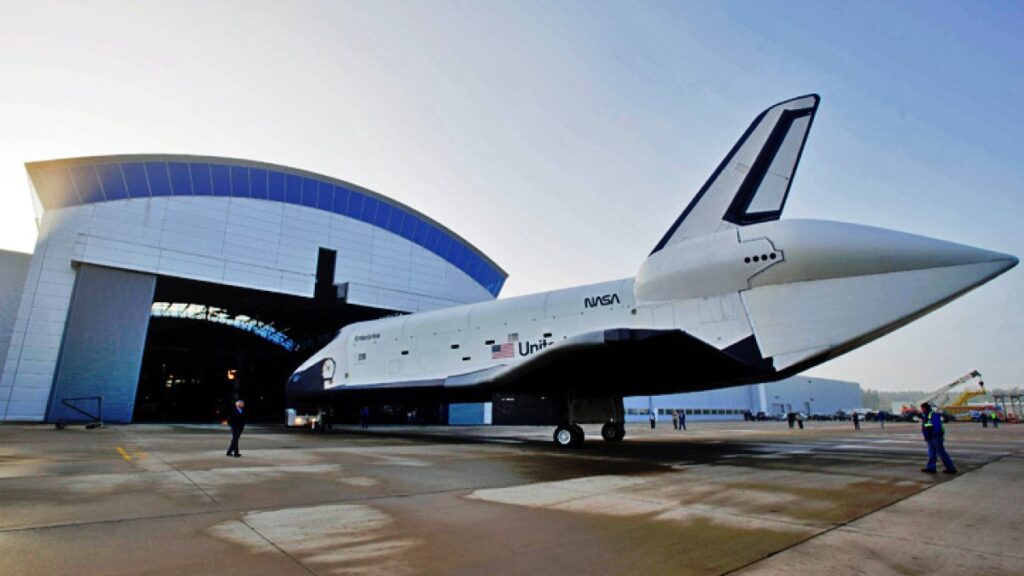 First look at the Endeavor Space Shuttle at the California Science Center – NBC Los Angeles First look at the Endeavor Space Shuttle at the California Science Center – NBC Los Angeles
